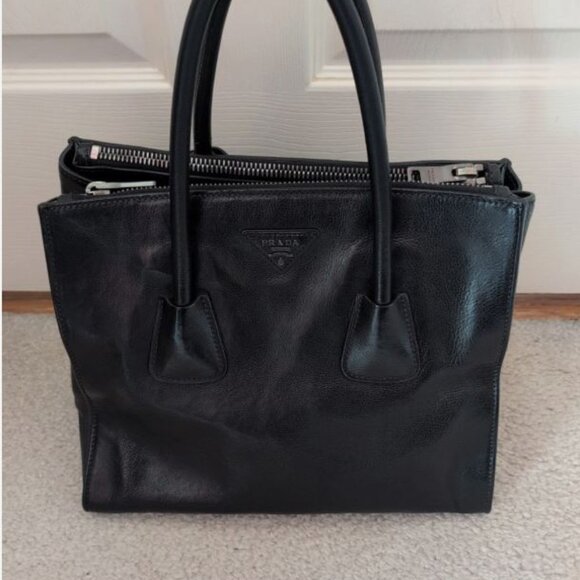 PRADA GALLERIA TWO WAY TOTE/CROSSBODY BLACK SILVER GUNMETAL HARDWARE EUC - Picture 1 of 12